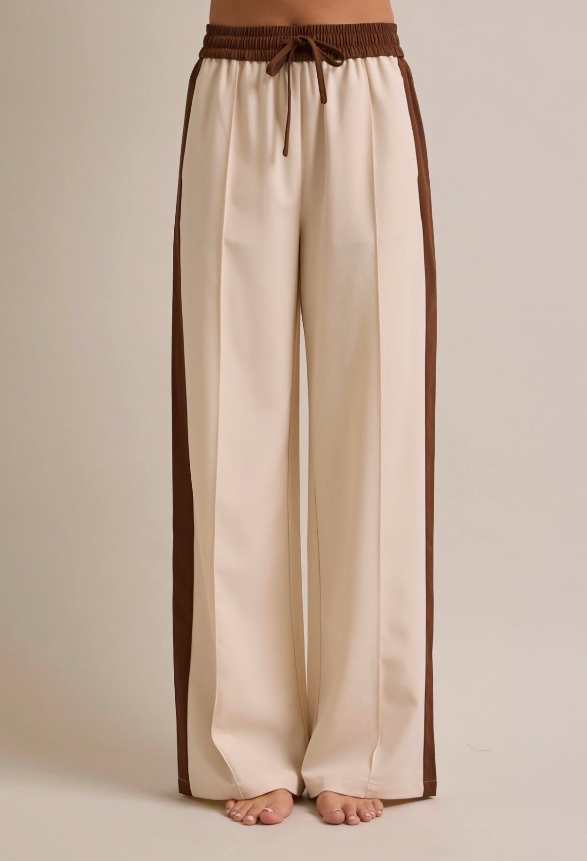 PREORDER 7/10 Sport Set Cream / Brown
