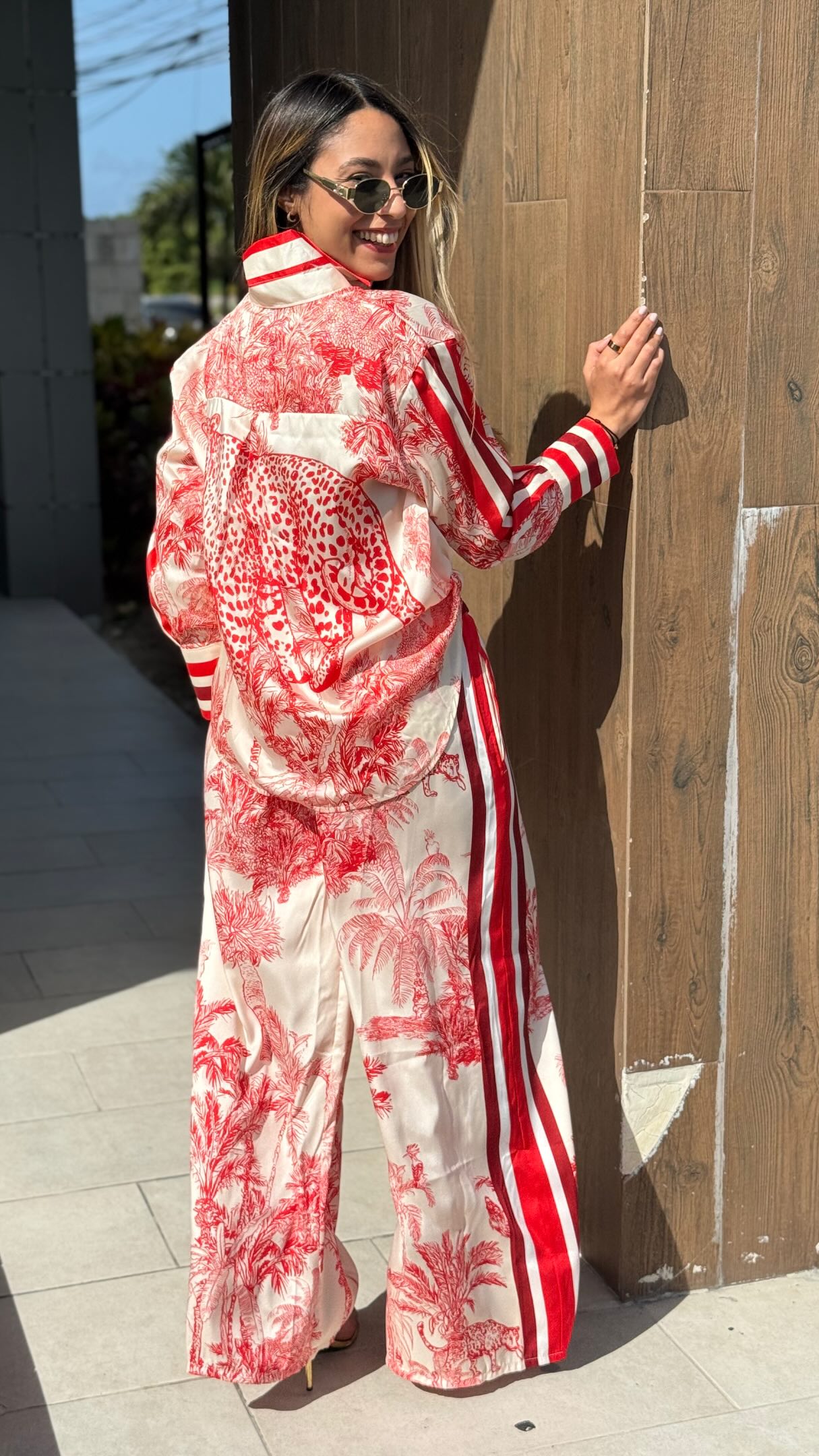Safari Set Red